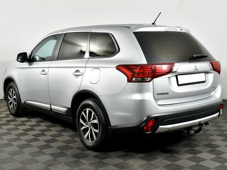 Mitsubishi Outlander 2.0 CVT, 2015, 96 000 км фото 3