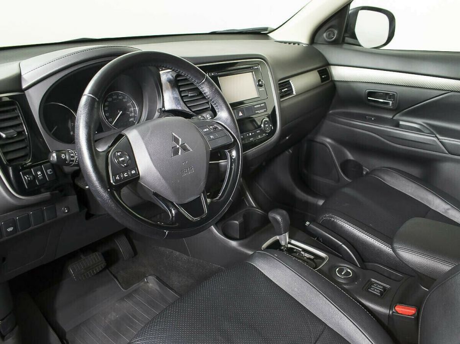 Mitsubishi Outlander 2.0 CVT, 2016, 90 000 км фото 13