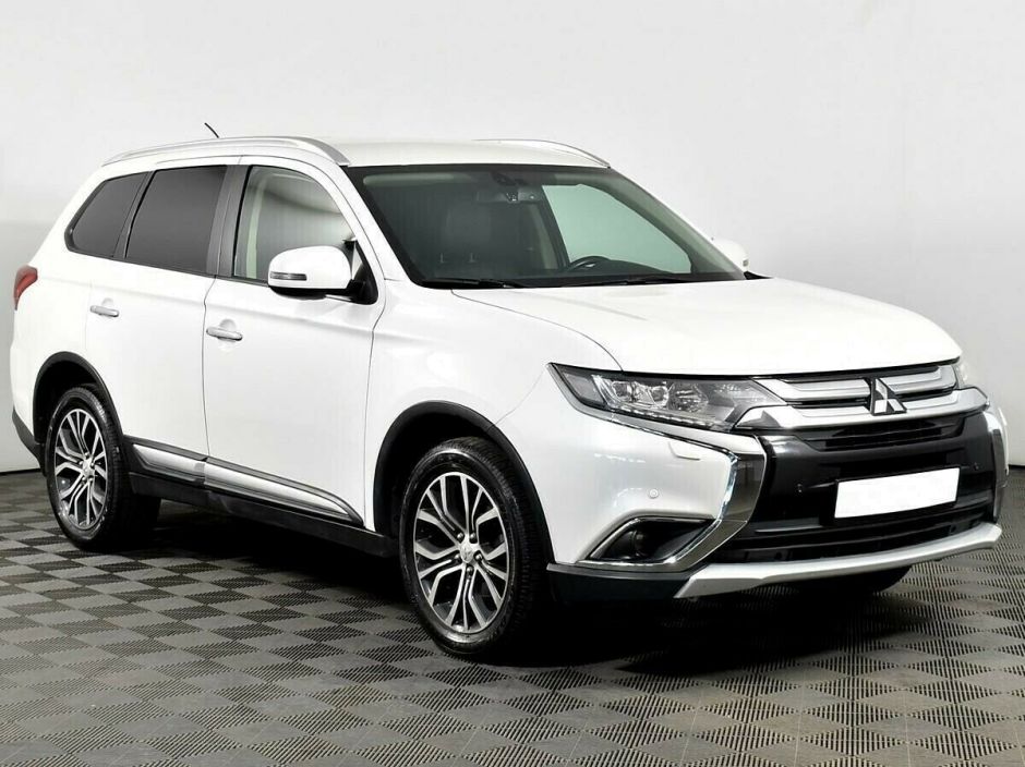 Mitsubishi Outlander 2.4 CVT, 2018, 61 000 км фото 2