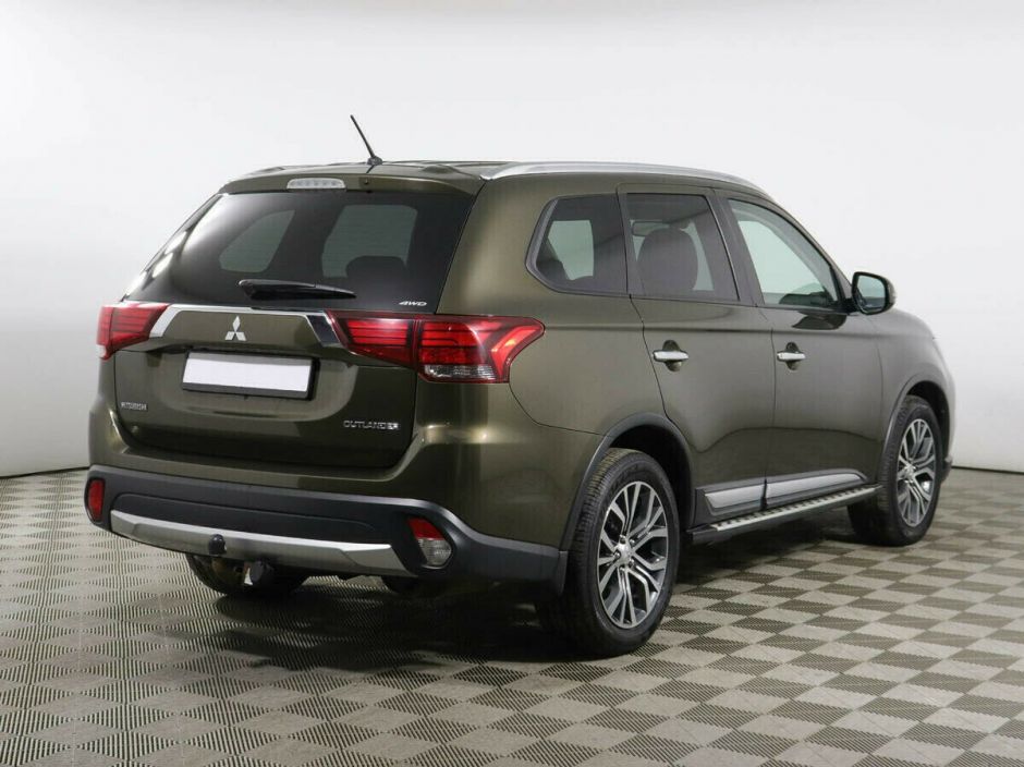 Mitsubishi Outlander 2.4 CVT, 2017, 74 000 км фото 3