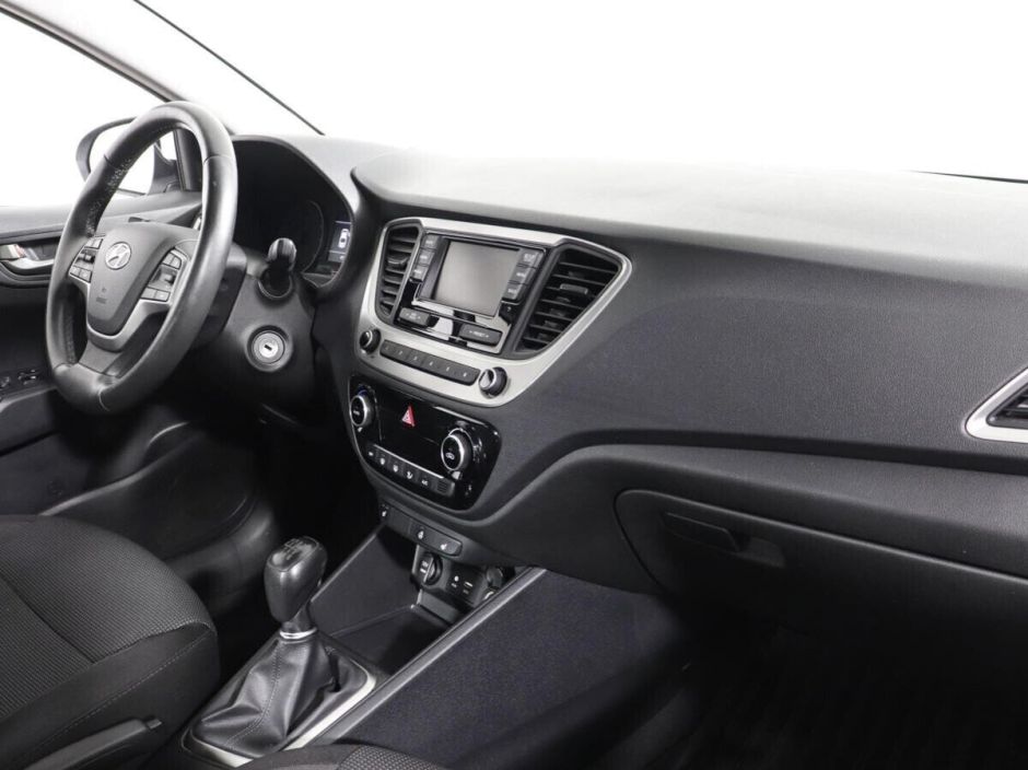 Hyundai Solaris 1.6 МКПП, 2018, 60 000 км фото 7