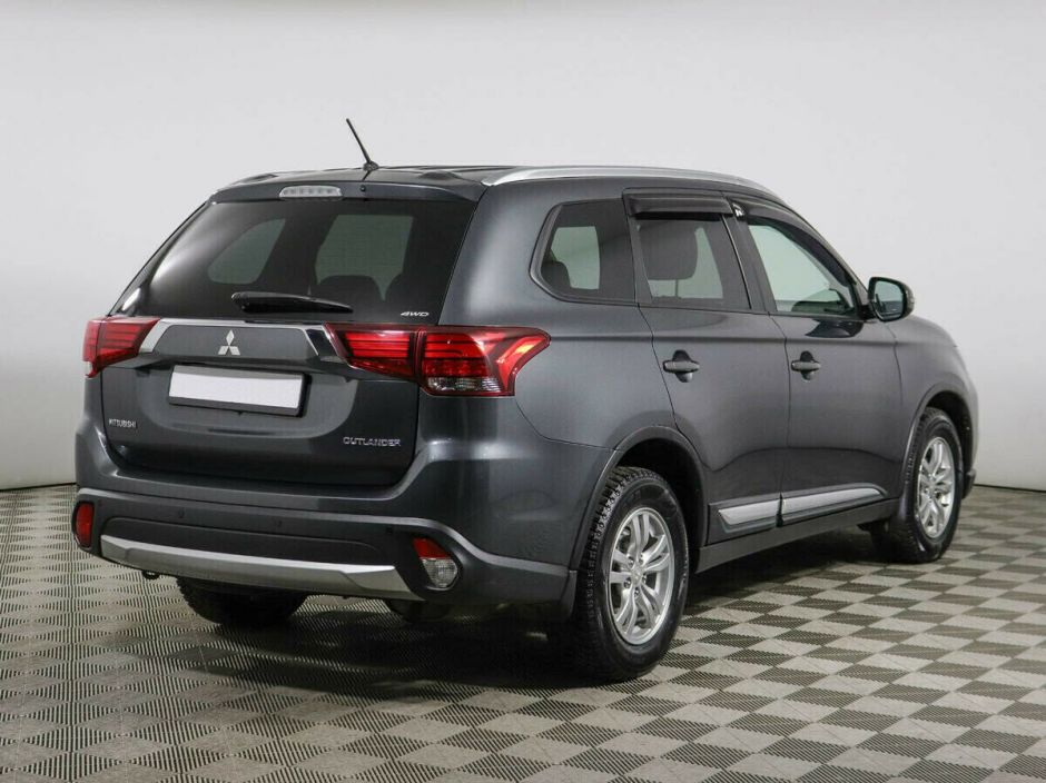 Mitsubishi Outlander 2.4 CVT, 2018, 74 000 км фото 3