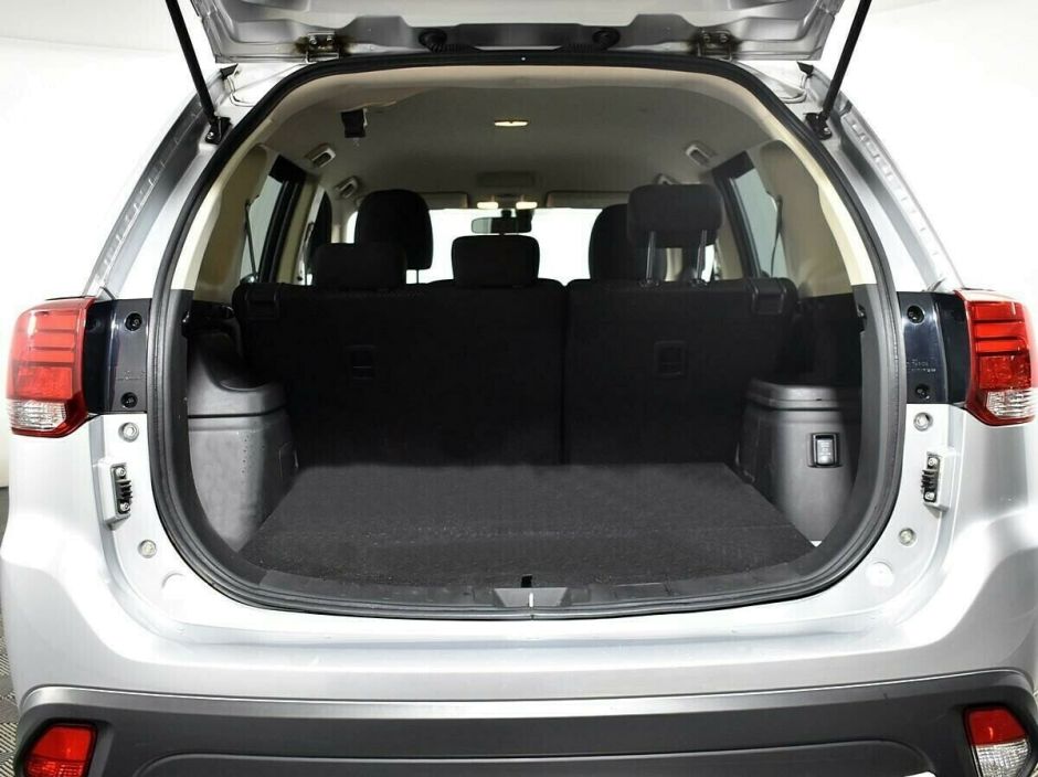 Mitsubishi Outlander 2.0 CVT, 2018, 69 000 км фото 7