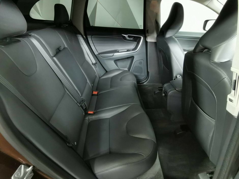 Volvo XC60 2.4 АКПП, 2016, 90 000 км фото 8