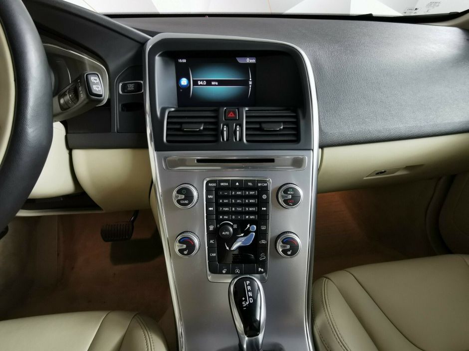 Volvo XC60 2.4 АКПП, 2017, 74 000 км фото 5