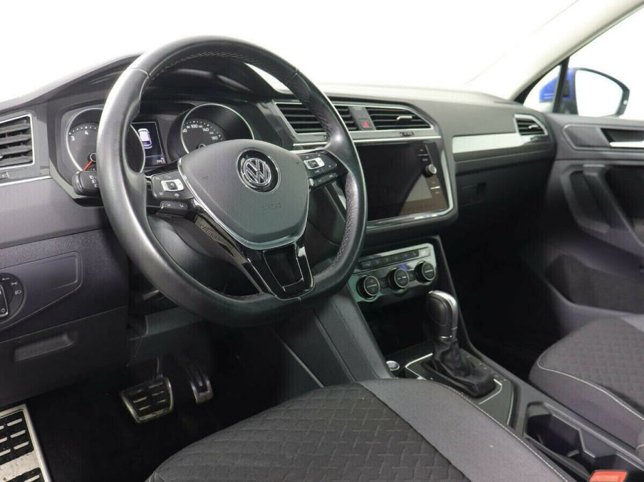 Volkswagen Tiguan 2.0 РКПП, 2018, 73 000 км фото 5