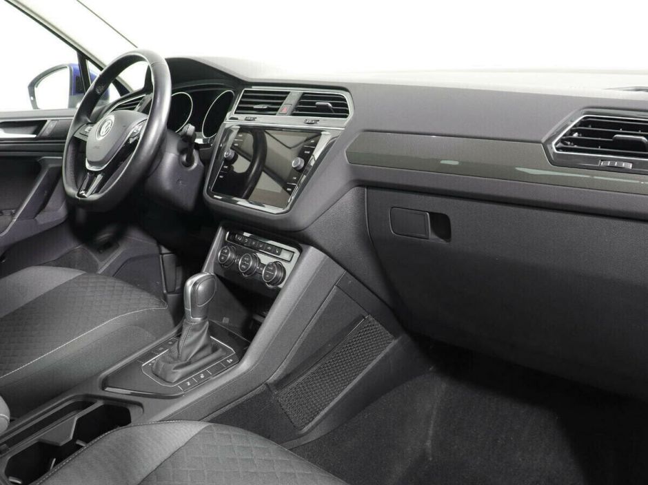 Volkswagen Tiguan 2.0 РКПП, 2018, 73 000 км фото 7
