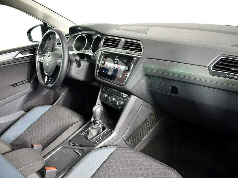 Volkswagen Tiguan 1.5 РКПП, 2019, 58 000 км фото 5
