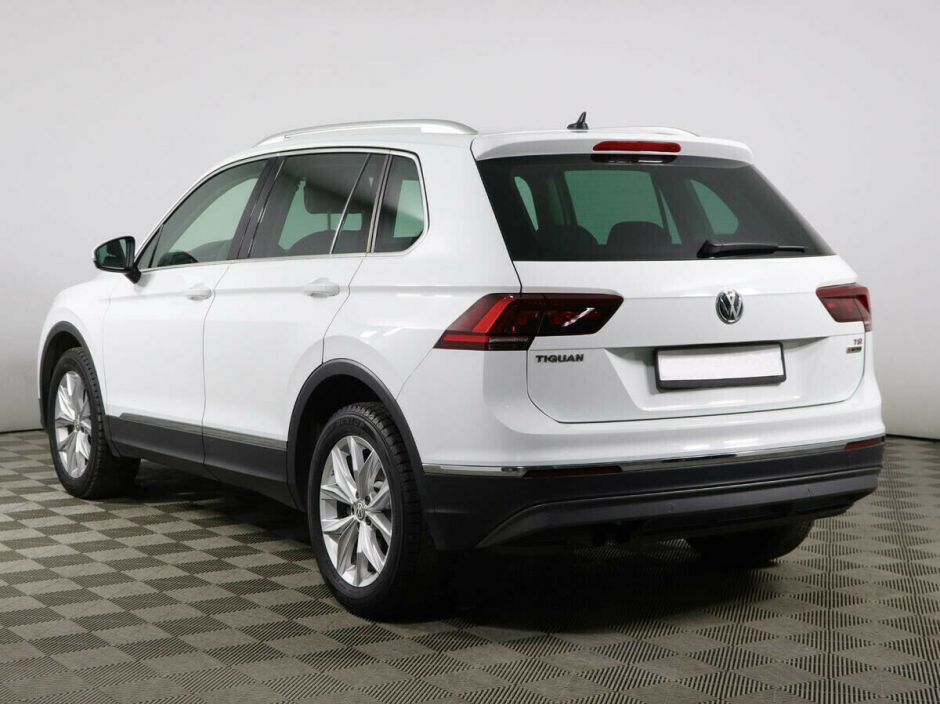 Volkswagen Tiguan 2.0 РКПП, 2018, 62 000 км фото 3