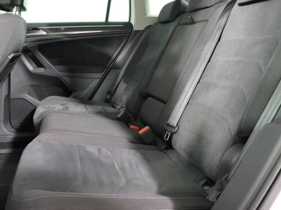 Volkswagen Tiguan 1.5 РКПП, 2018, 65 000 км фото 8