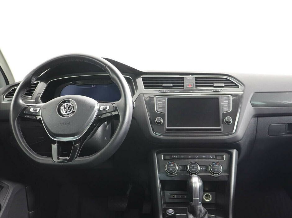 Volkswagen Tiguan 2.0 РКПП, 2017, 77 000 км фото 9