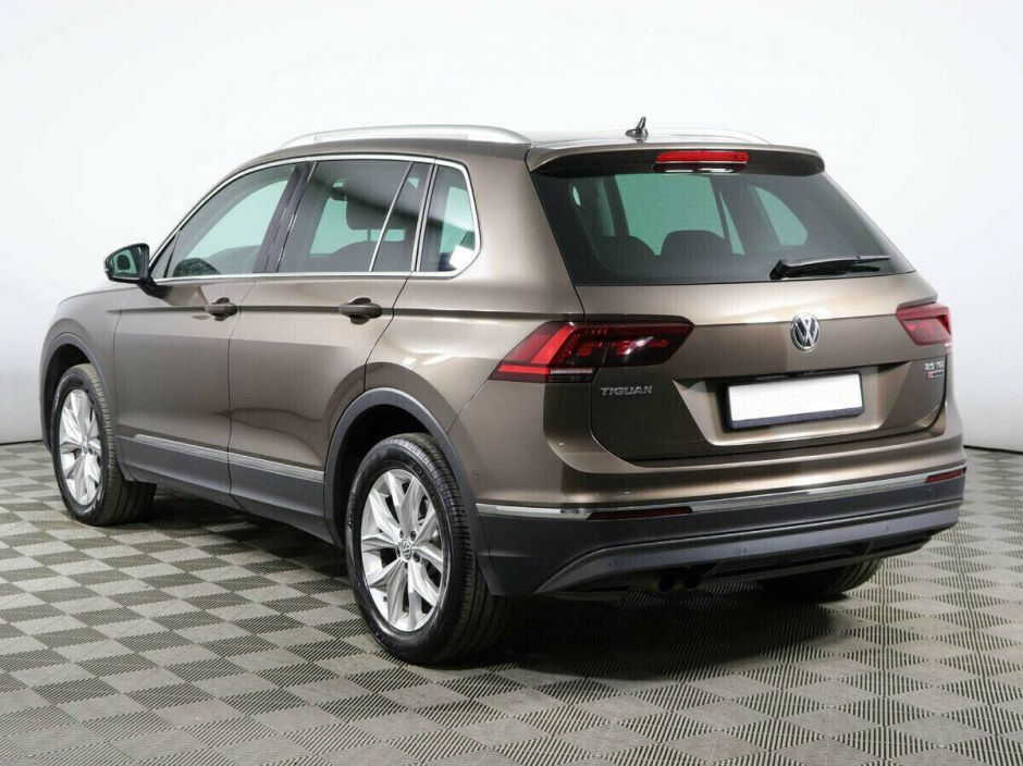 Volkswagen Tiguan 2.0 РКПП, 2018, 68 000 км фото 3