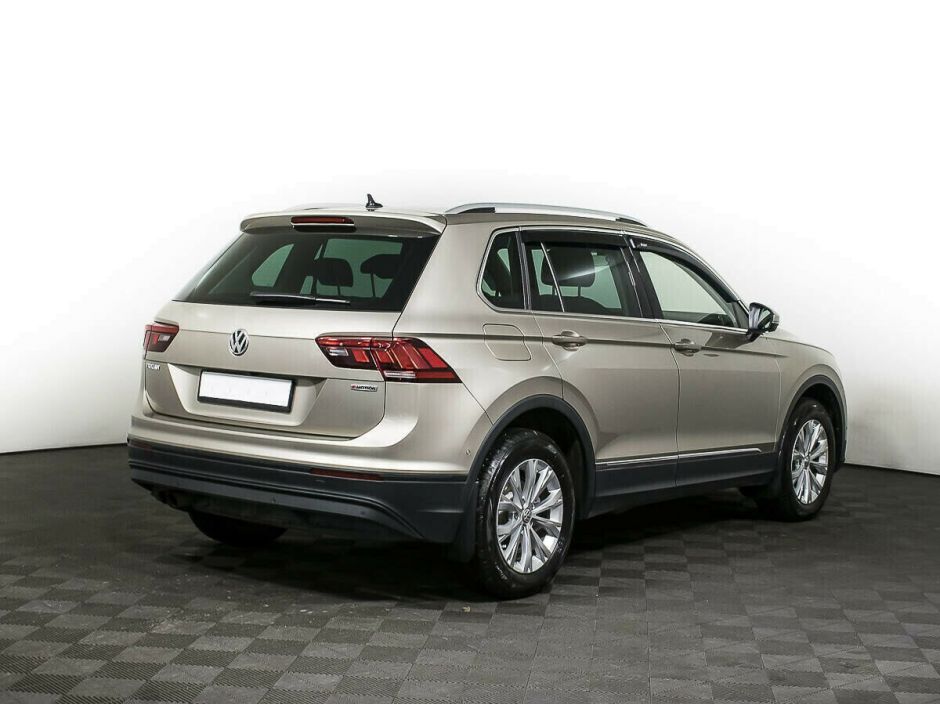 Volkswagen Tiguan 2.0 РКПП, 2017, 79 000 км фото 3