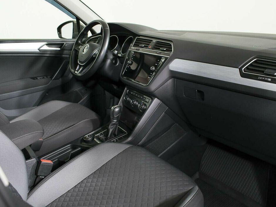 Volkswagen Tiguan 2.0 РКПП, 2017, 79 000 км фото 6
