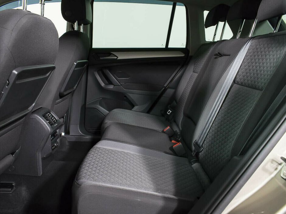 Volkswagen Tiguan 2.0 РКПП, 2017, 79 000 км фото 8