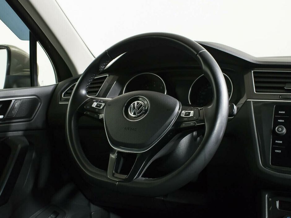 Volkswagen Tiguan 2.0 РКПП, 2017, 79 000 км фото 9
