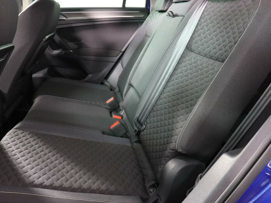 Volkswagen Tiguan 2.0 РКПП, 2018, 65 000 км фото 8