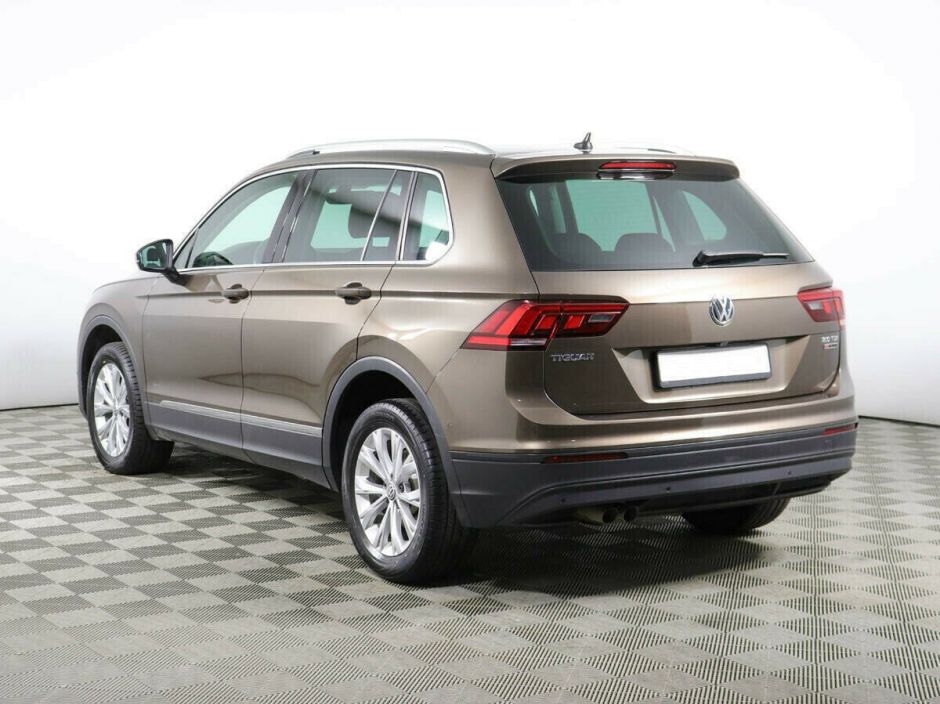 Volkswagen Tiguan 2.0 РКПП, 2018, 61 000 км фото 4
