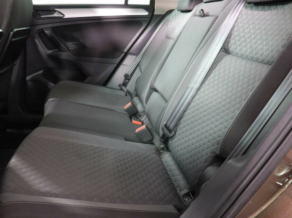 Volkswagen Tiguan 2.0 РКПП, 2018, 61 000 км фото 8