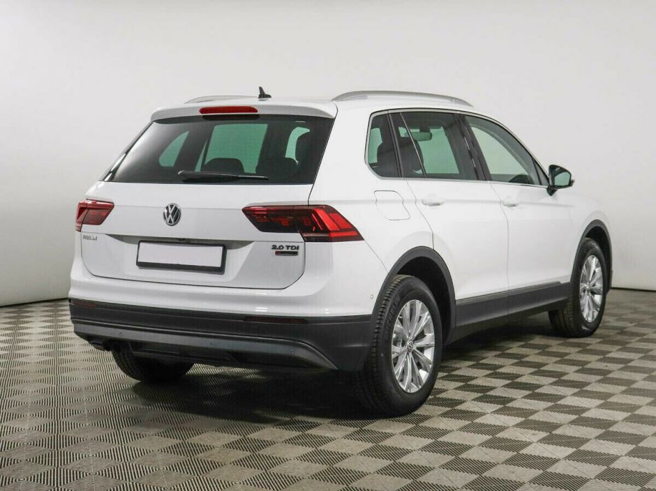 Volkswagen Tiguan 2.0 РКПП, 2018, 65 000 км фото 3
