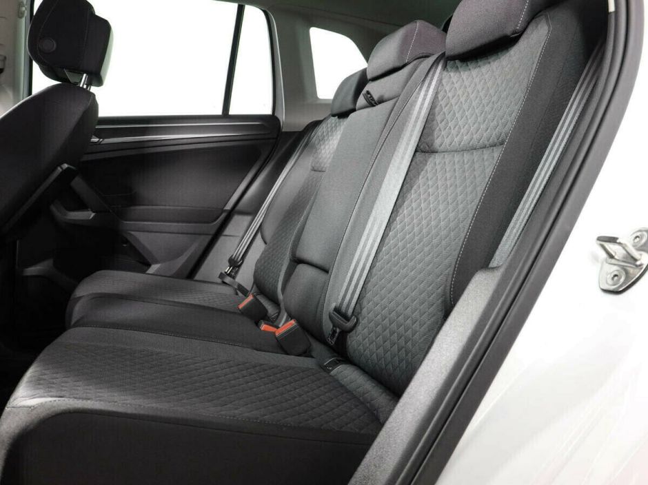 Volkswagen Tiguan 2.0 РКПП, 2018, 65 000 км фото 8