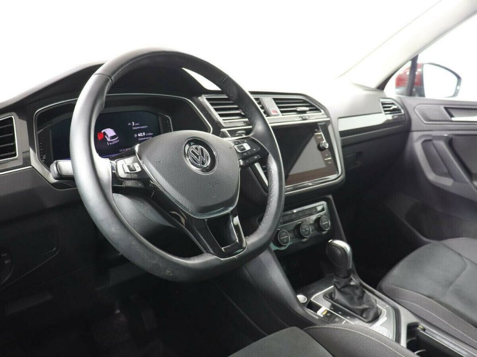Volkswagen Tiguan 2.0 РКПП, 2017, 80 000 км фото 5