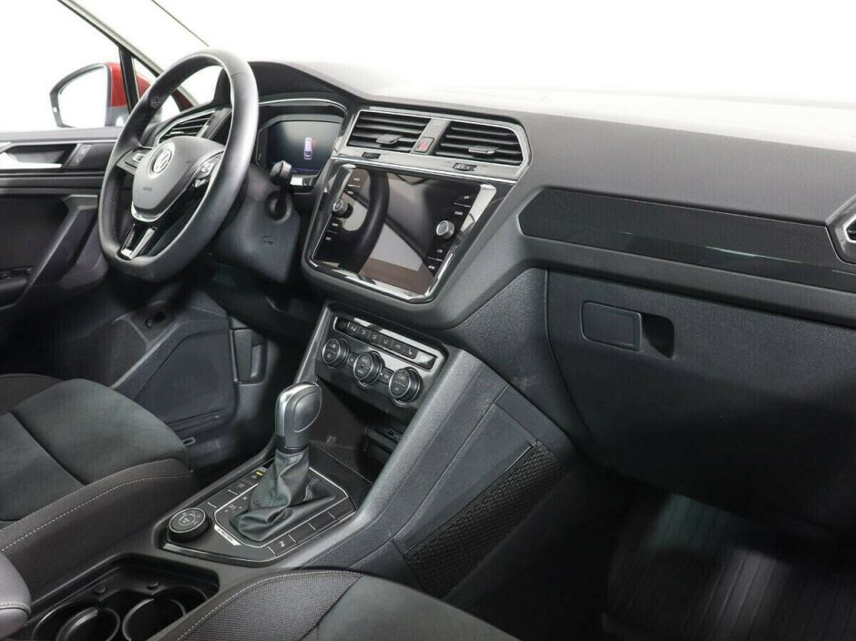 Volkswagen Tiguan 2.0 РКПП, 2017, 80 000 км фото 6