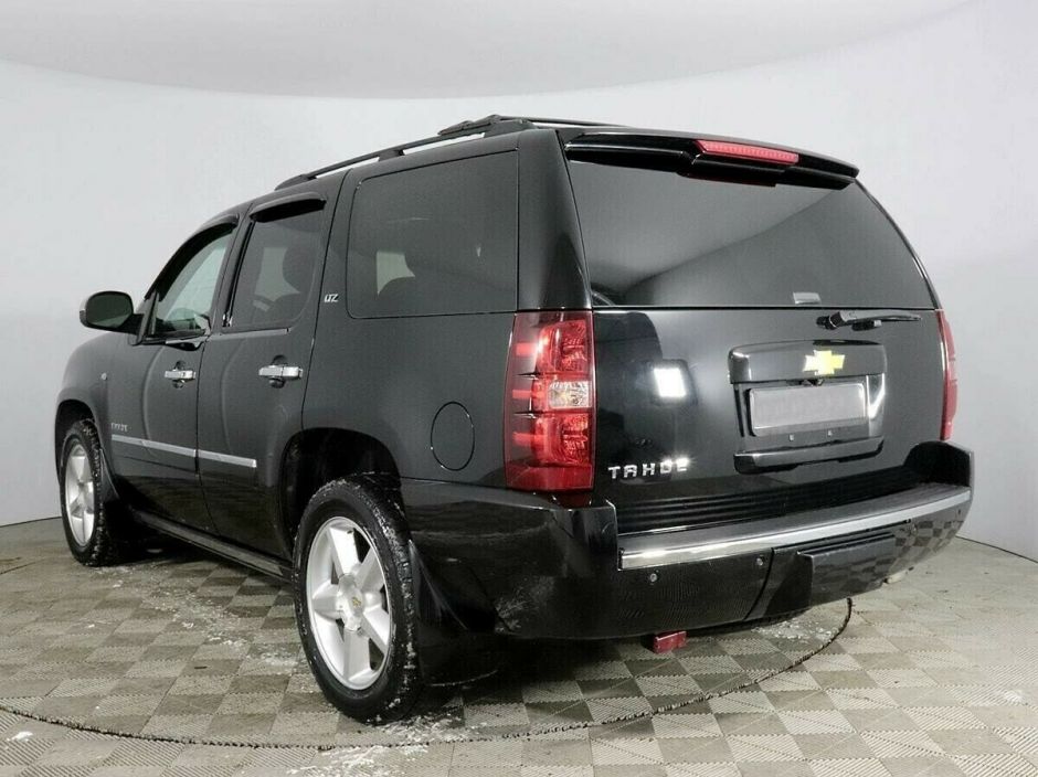 Chevrolet Tahoe 5.3 АКПП, 2012, 135 000 км фото 3