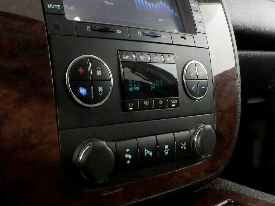 Chevrolet Tahoe 5.3 АКПП, 2012, 135 000 км фото 11