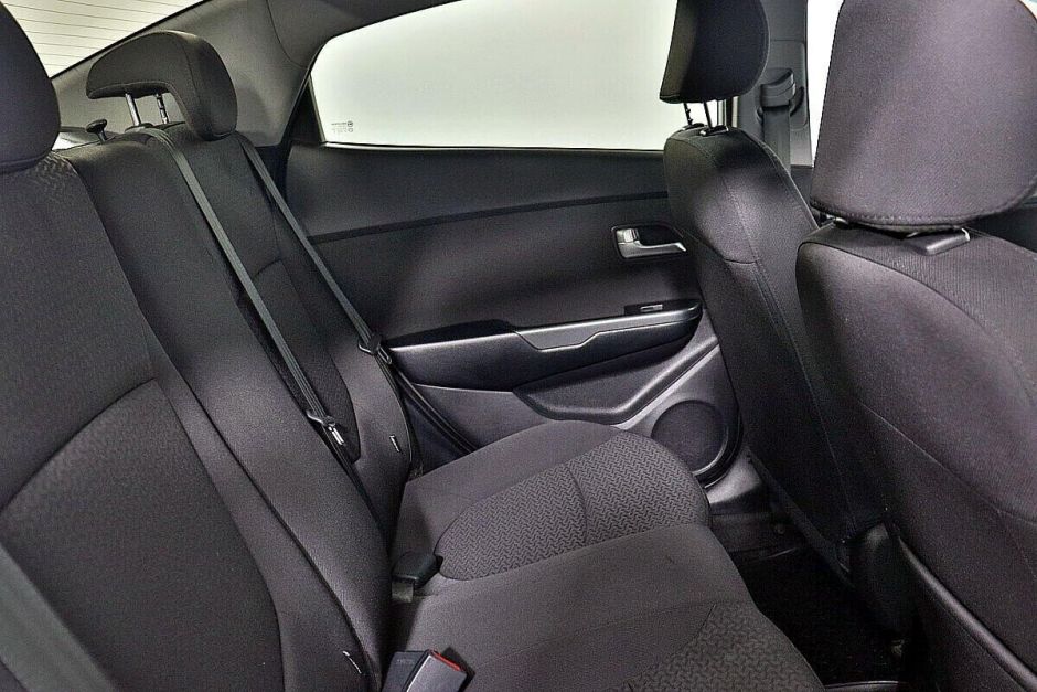 Kia Rio 1.6 АКПП, 2013, 123 000 км фото 10