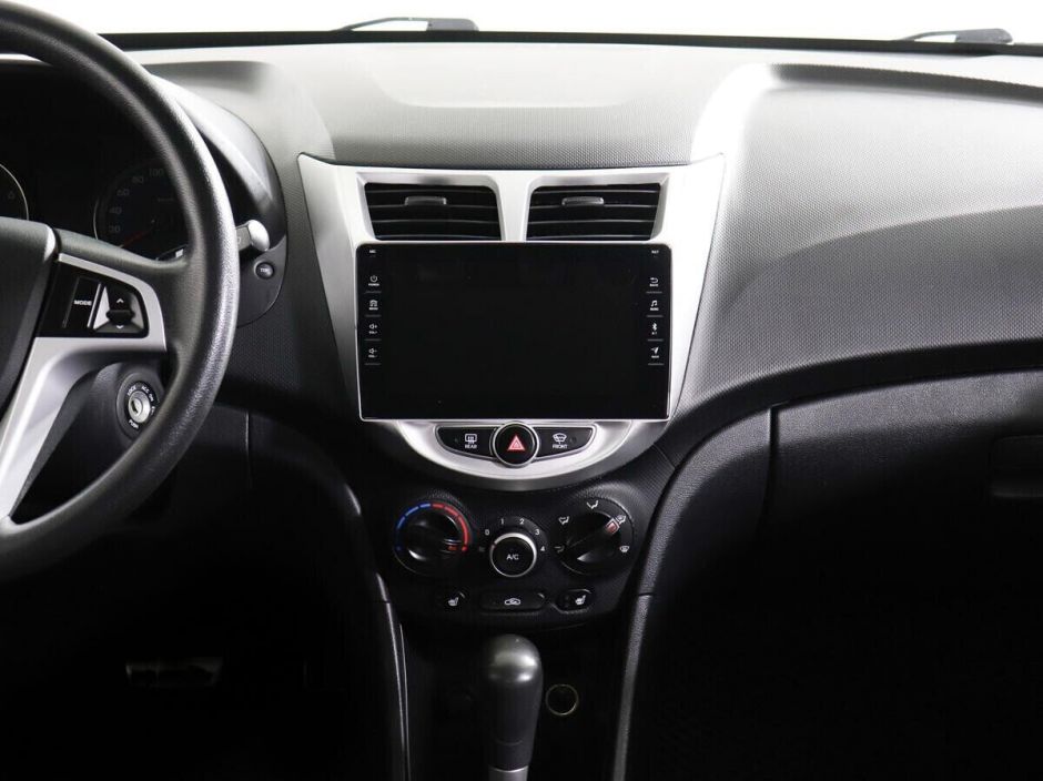 Hyundai Solaris 1.4 АКПП, 2013, 133 000 км фото 6