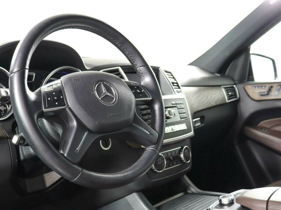 Mercedes-Benz M-Класс 3.5 АКПП, 2012, 133 000 км фото 5