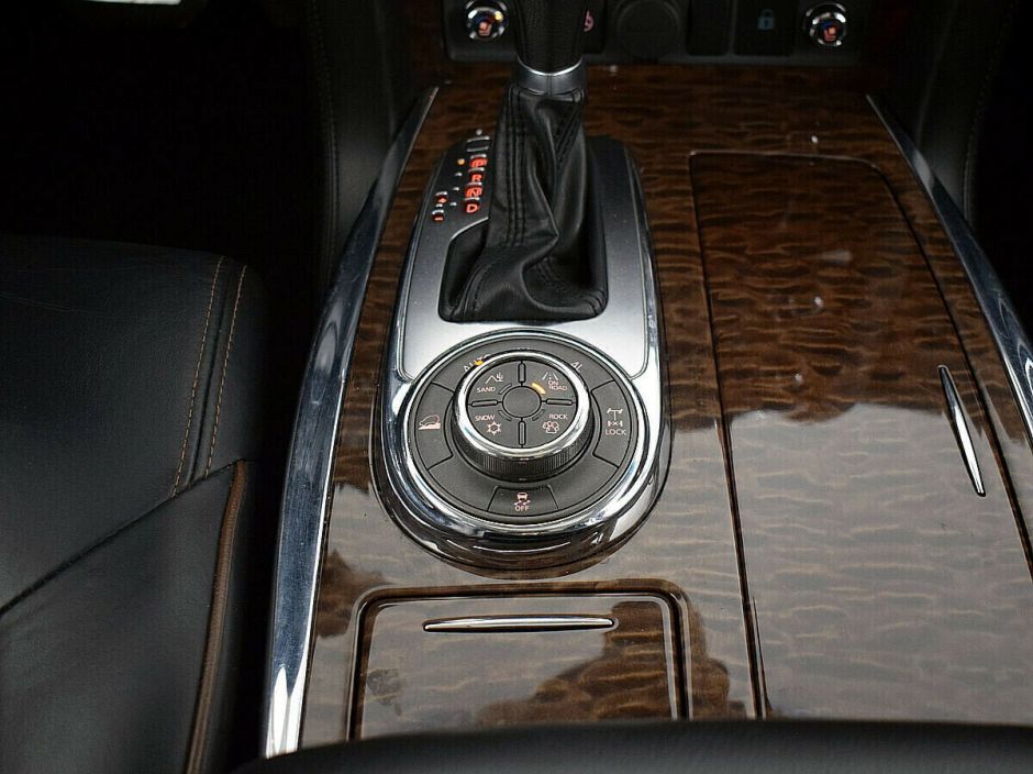 Nissan Patrol 5.6 АКПП, 2013, 129 000 км фото 9