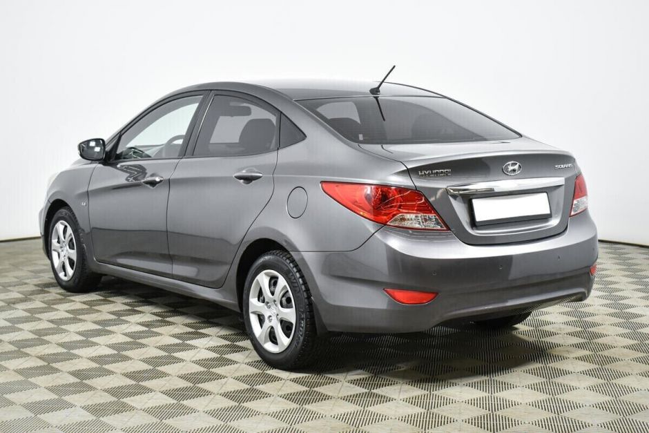 Hyundai Solaris 1.6 МКПП, 2013, 125 000 км фото 4