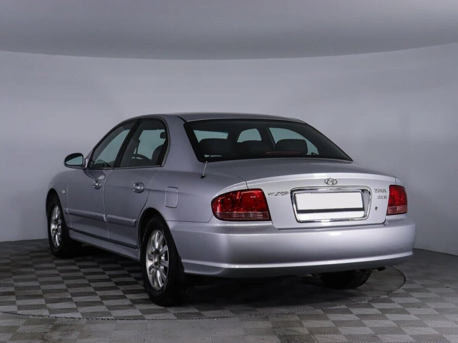 Hyundai Sonata 2.7 МКПП, 2007, 206 000 км фото 4