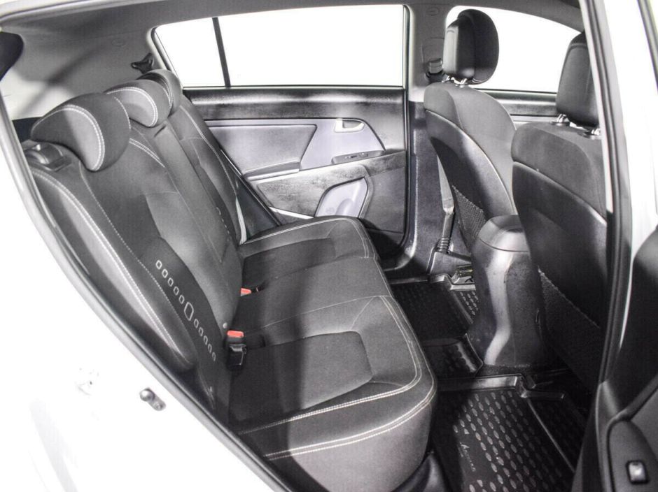 Kia Sportage 2.0 МКПП, 2015, 105 000 км фото 6