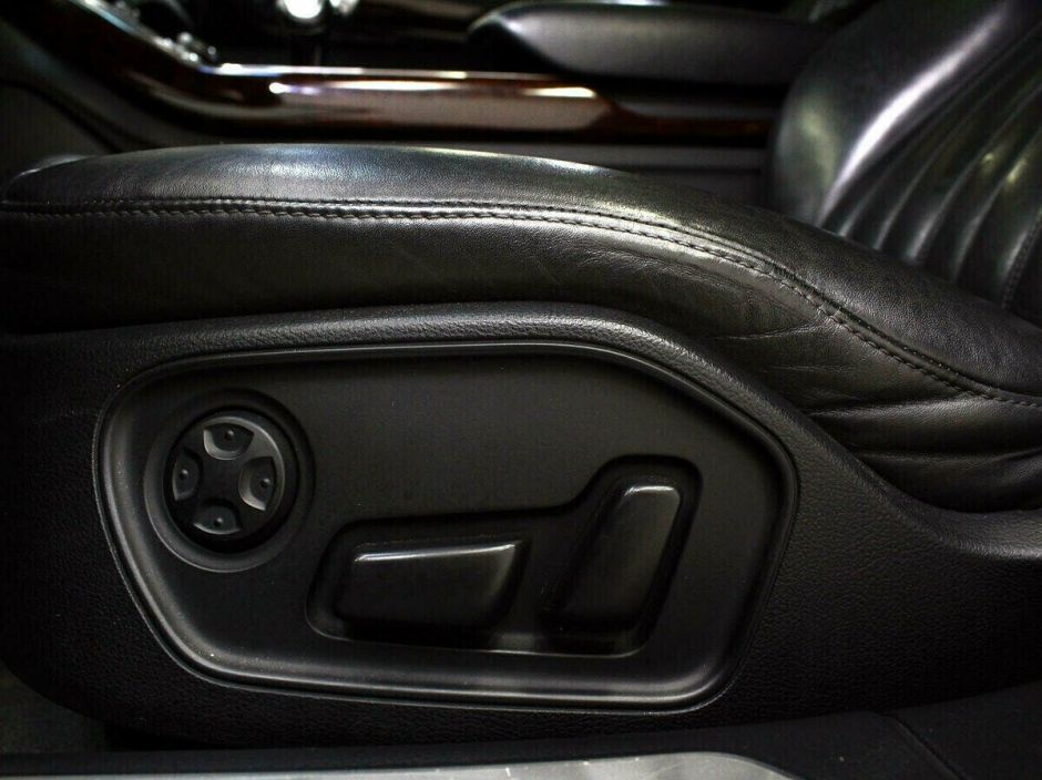 Audi A8 4.2 АКПП, 2012, 135 000 км фото 5