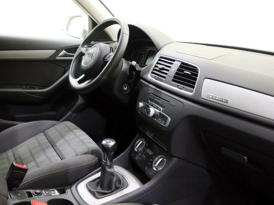 Audi Q3 2.0 РКПП, 2012, 140 000 км фото 6