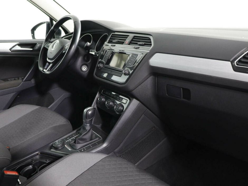 Volkswagen Tiguan 1.4 РКПП, 2017, 81 000 км фото 6
