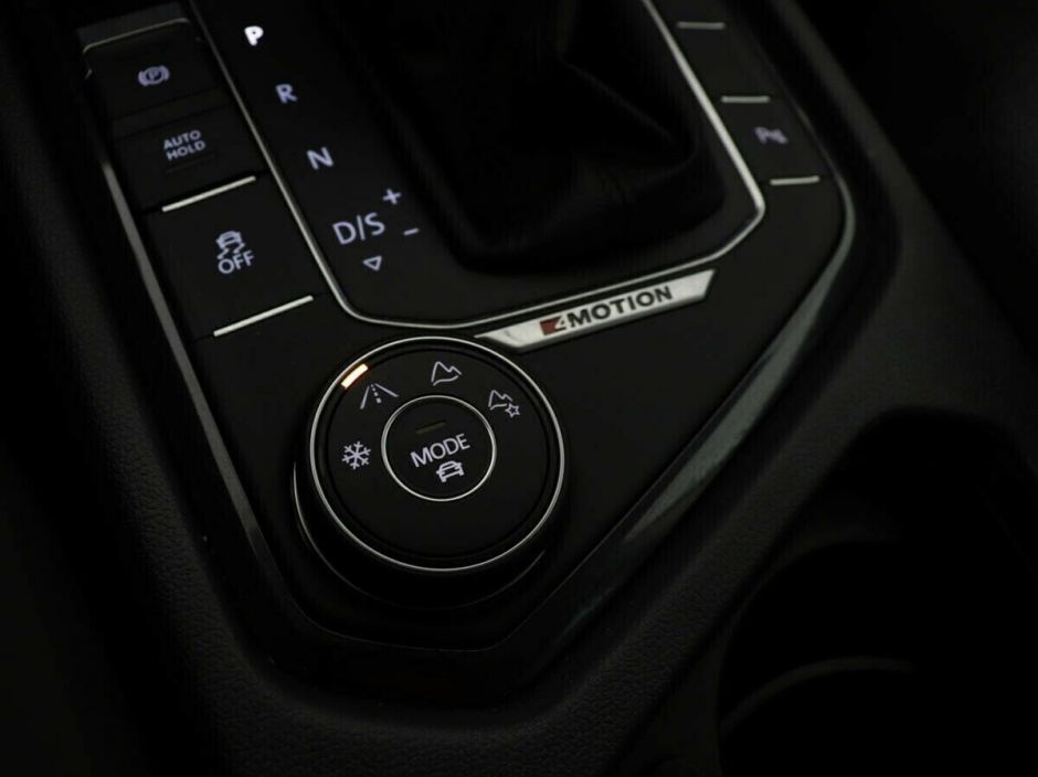 Volkswagen Tiguan 1.4 РКПП, 2017, 81 000 км фото 8