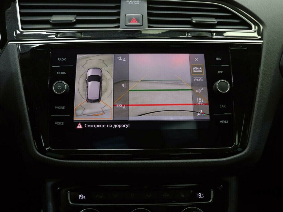 Volkswagen Tiguan 2.0 АКПП, 2018, 64 000 км фото 7