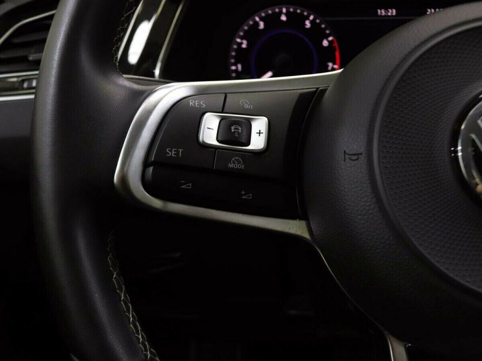 Volkswagen Tiguan 2.0 АКПП, 2018, 64 000 км фото 10