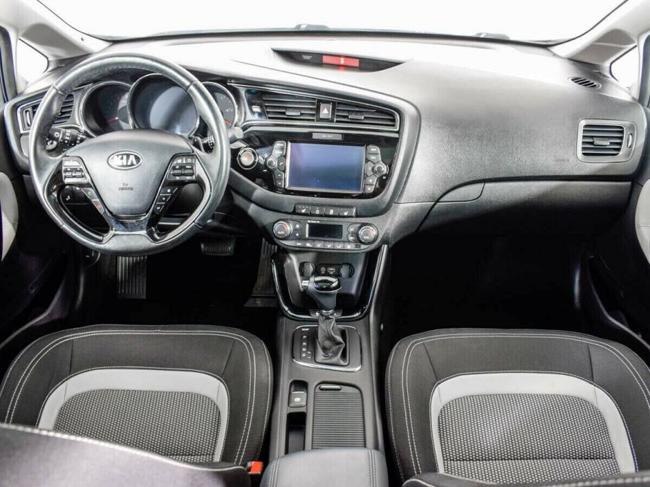 Kia Ceed 1.6 АКПП, 2015, 99 000 км фото 5