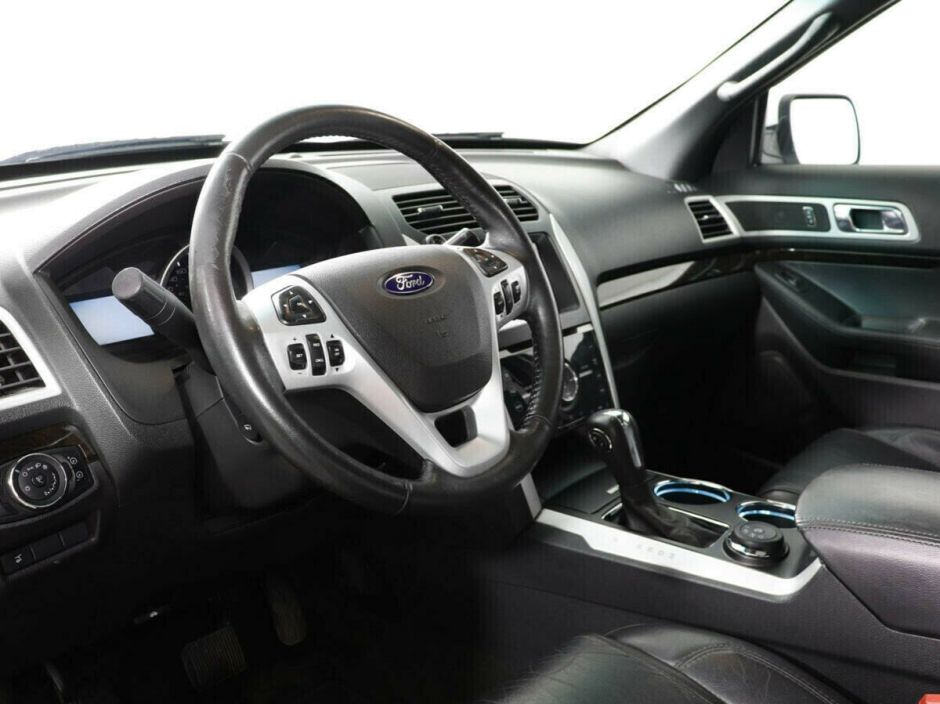 Ford Explorer 3.5 АКПП, 2012, 146 000 км фото 8