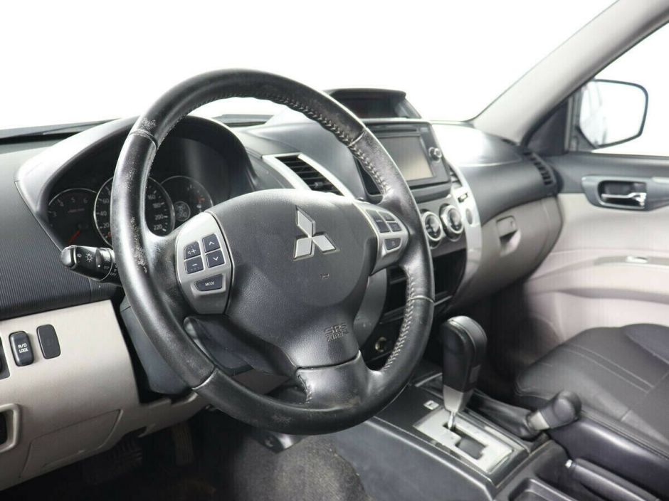Mitsubishi Pajero Sport 2.4 АКПП, 2015, 110 000 км фото 5
