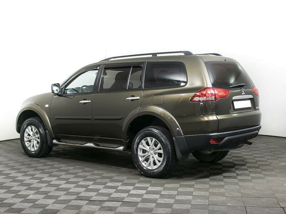 Mitsubishi Pajero Sport 2.5 АКПП, 2014, 111 000 км фото 3