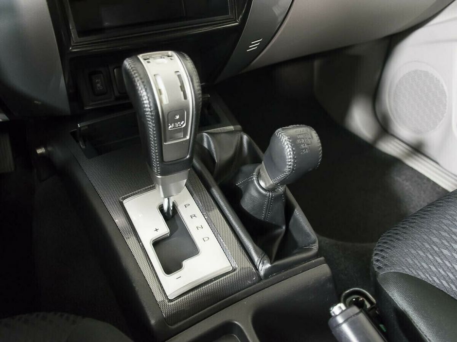 Mitsubishi Pajero Sport 2.5 АКПП, 2014, 111 000 км фото 10