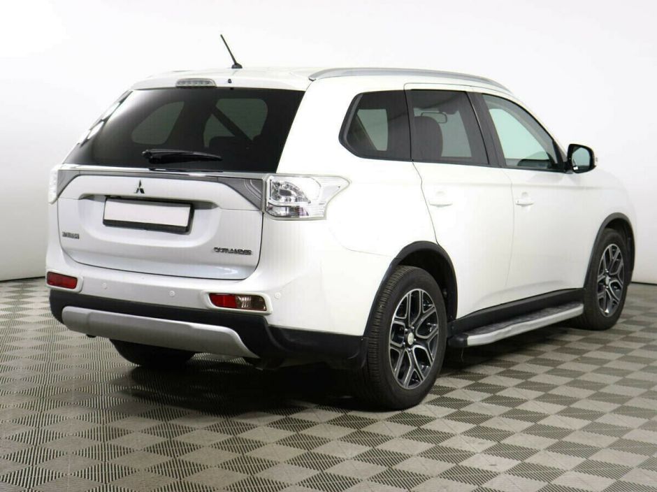 Mitsubishi Outlander 2.4 CVT, 2014, 110 000 км фото 3