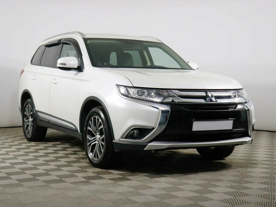 Mitsubishi Outlander 2.4 CVT, 2016, 90 000 км фото 2