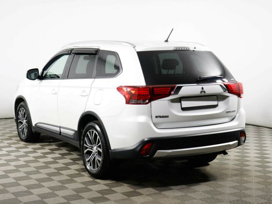 Mitsubishi Outlander 2.4 CVT, 2016, 90 000 км фото 3